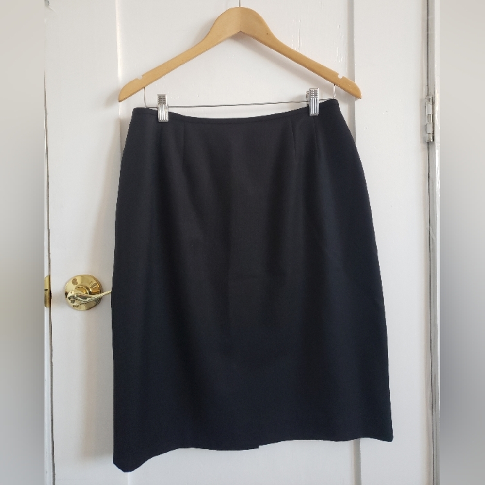 Pure Wool Albert Nipon Vintage Black Skirt